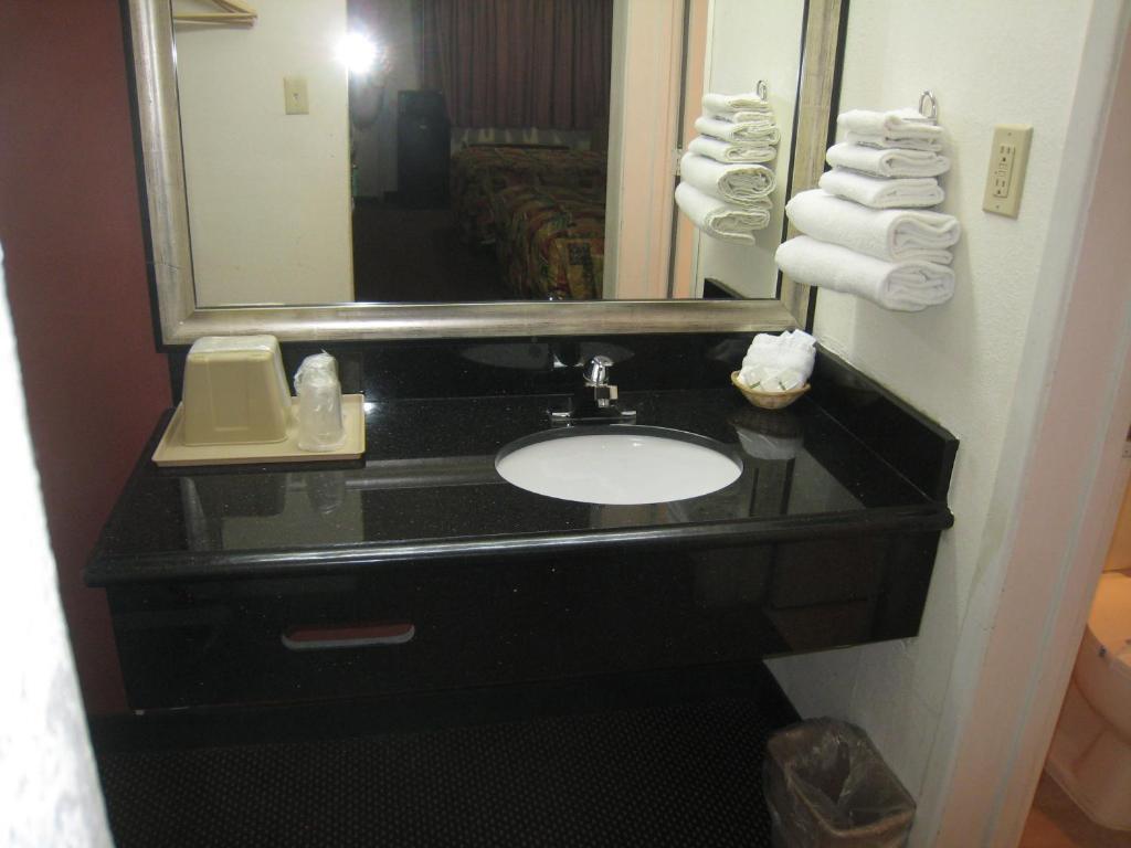 Motel 8 Maricopa מראה חיצוני תמונה